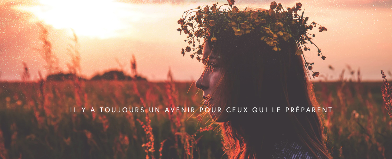 femme paysage couronne de fleur